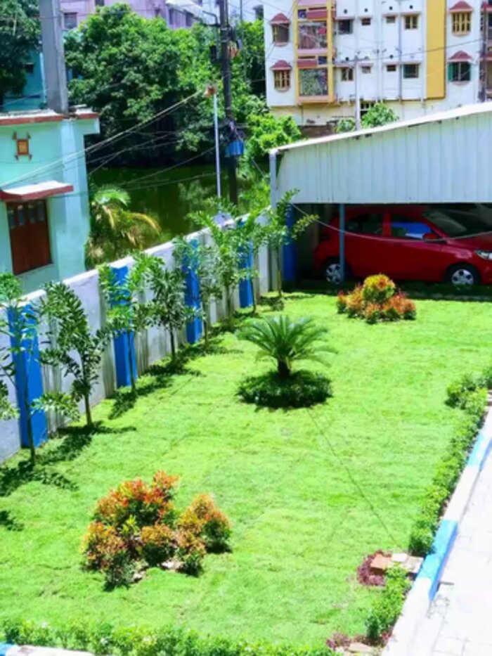Lawn sprinkler irrigation system by Sasyaprada